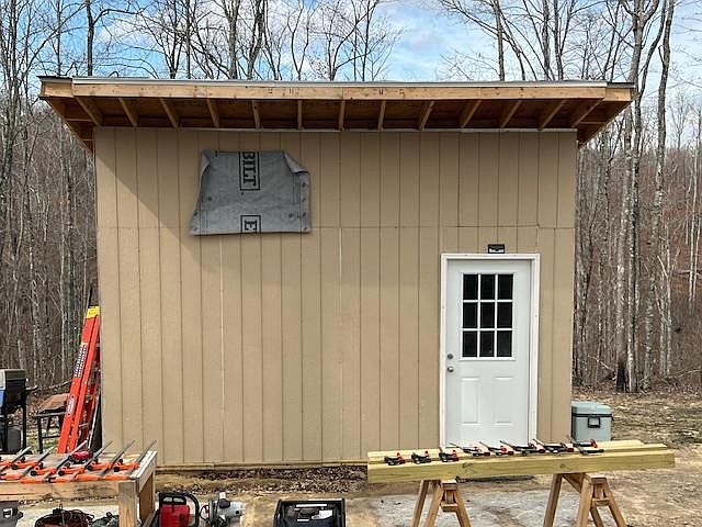 1st image of 1023 Flat Rock Rd