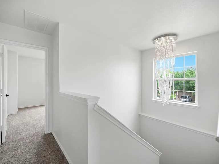 1136 Beechwood Dr — Photo 22