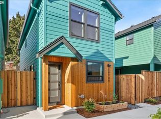 1410 SE Claybourne St, Portland, OR 97202
