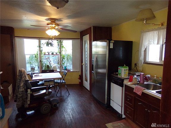 3rd image of 11424 36th Dr NE Unit 49