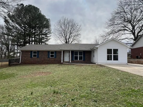 206 Elliott Ave, Muscle Shoals, AL 35661