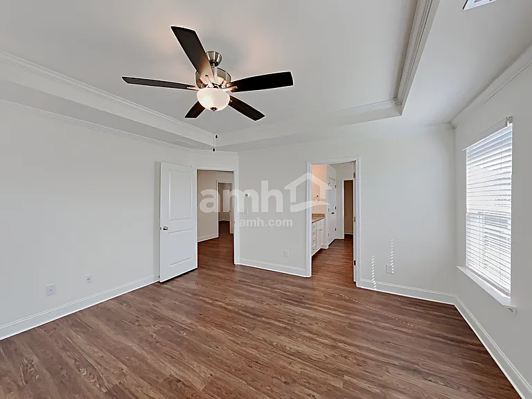 406 Levon Ct — Photo 10