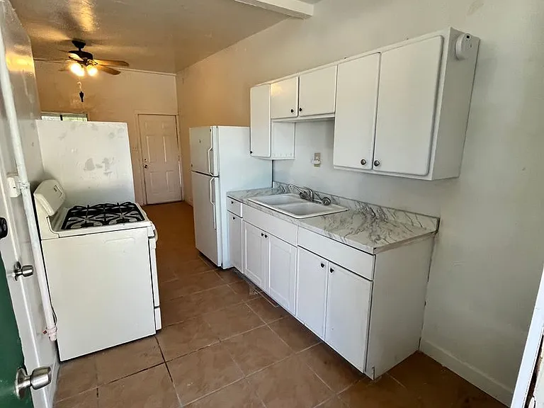 115 E Alturas St — Photo 3