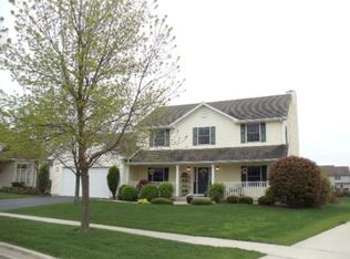 324 Eli G Jewell Ct, Sycamore, IL 60178