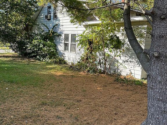 2nd image of 644 N West St