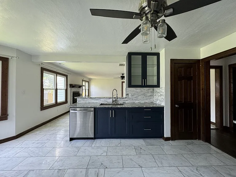 2112 Munden Point Rd — Photo 15