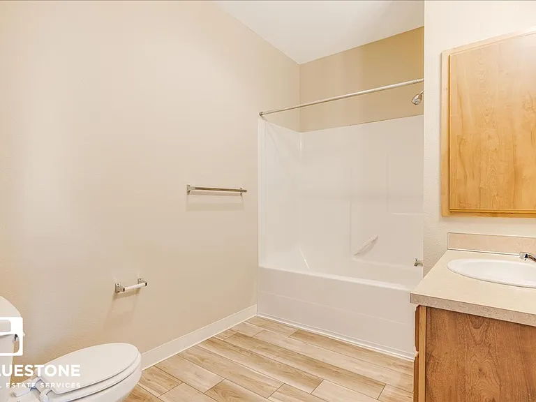 Hawk's Point Apartments — Photo 67