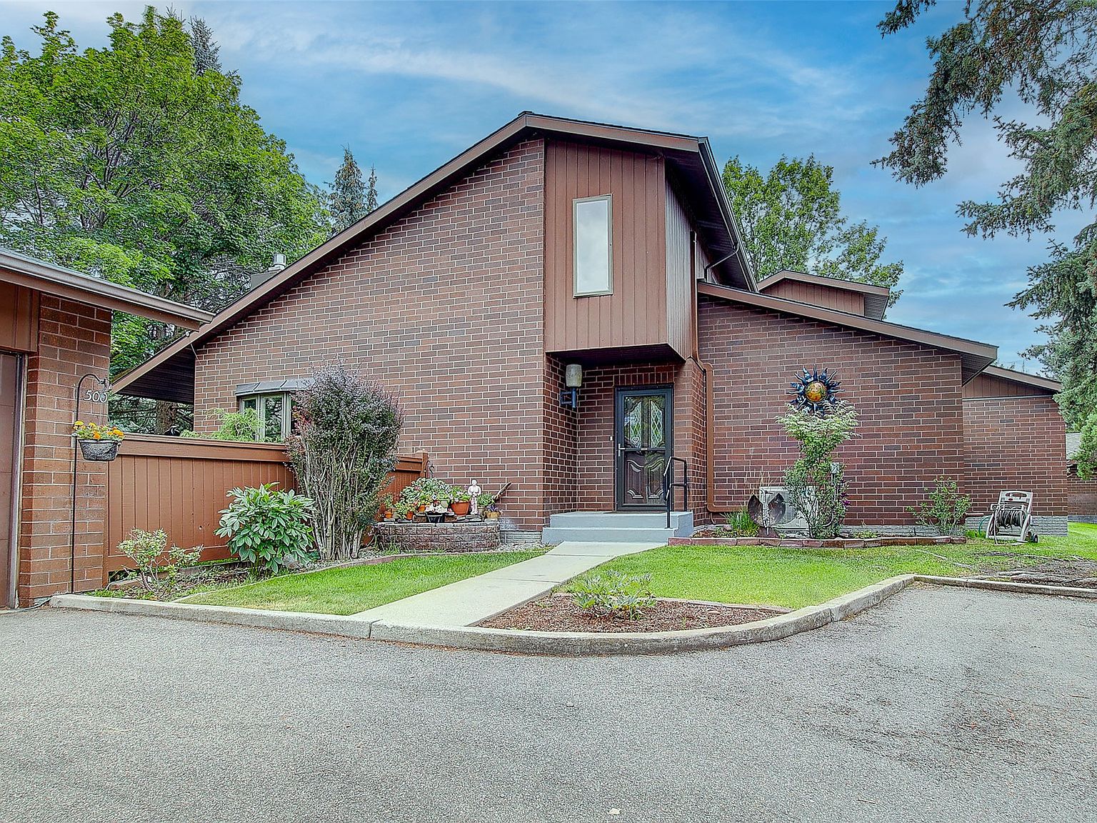 500 Westview Dr