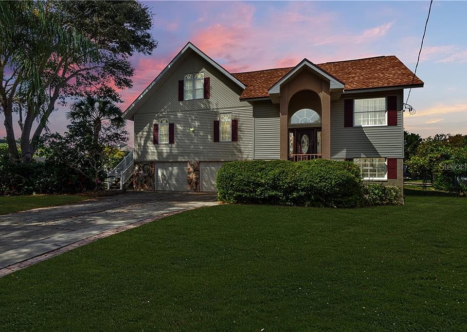 1st image of 142 Carlyle Dr