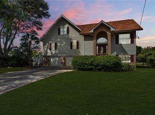 142 Carlyle Dr, Palm Harbor, FL 34683