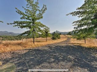 1524 Dry Creek Rd, Eagle Pt, OR 97524