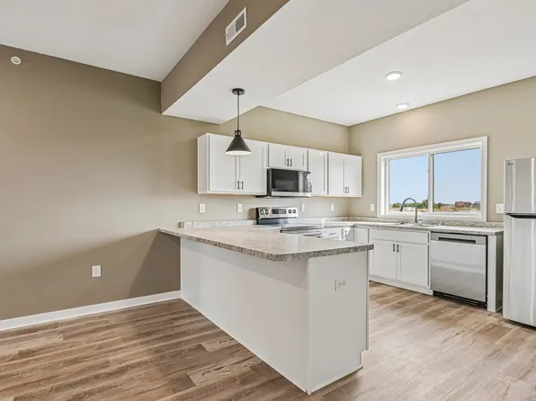 Ingalls Flats, 1200 Commerce Dr #103, Pendleton, IN 46064
