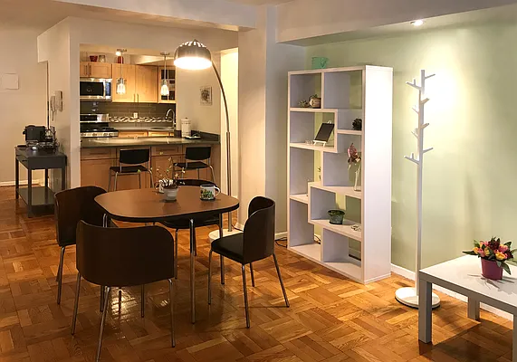 Sold by Winzone Realty Inc | media 5