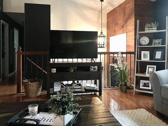 4th image of 6731 Blackstone Cir