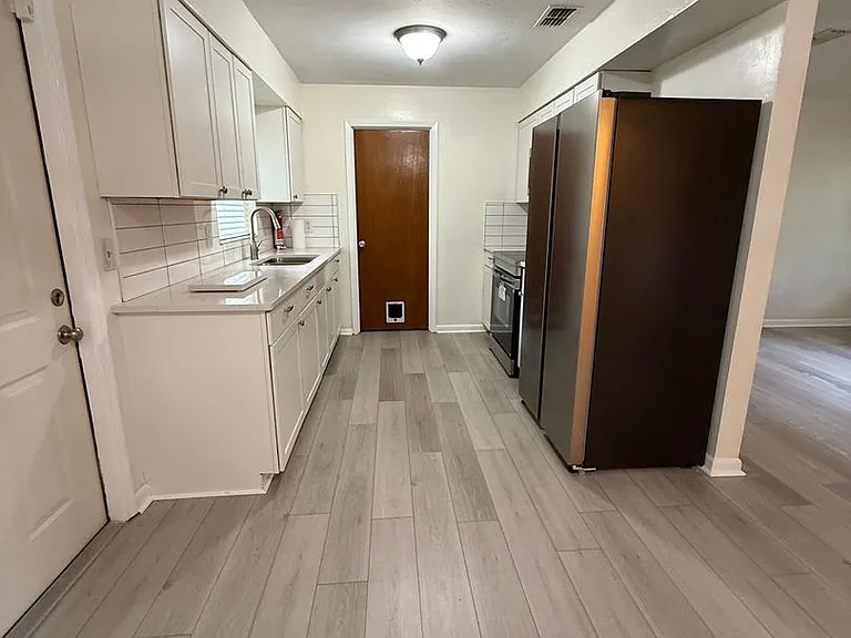 15615 NW 138th Dr — Photo 10