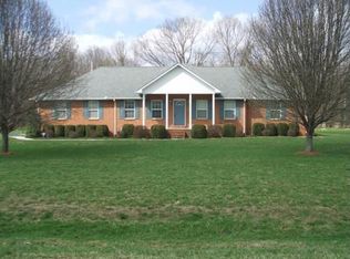 128 Country Air Ln, Manchester, TN 37355