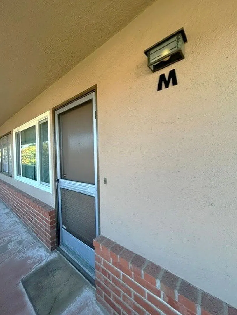 Ideal Central location in West Alameda, this updated One Bedroom/One Bath — Photo 4