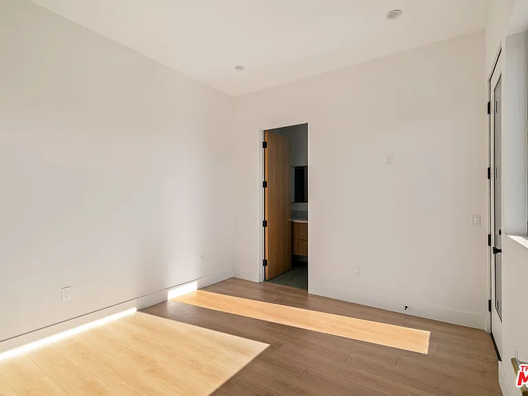 3909 W Exposition Blvd — Photo 20