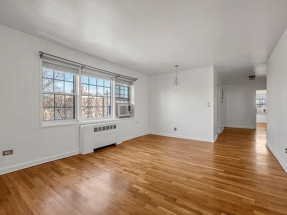 2nd image of 25 Burns St APT 5C