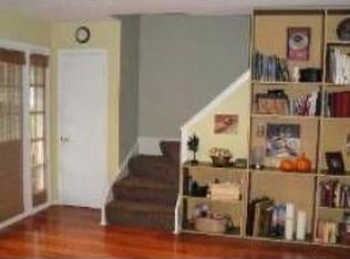 4185 Brentwood Ln, Waukegan, IL 60087