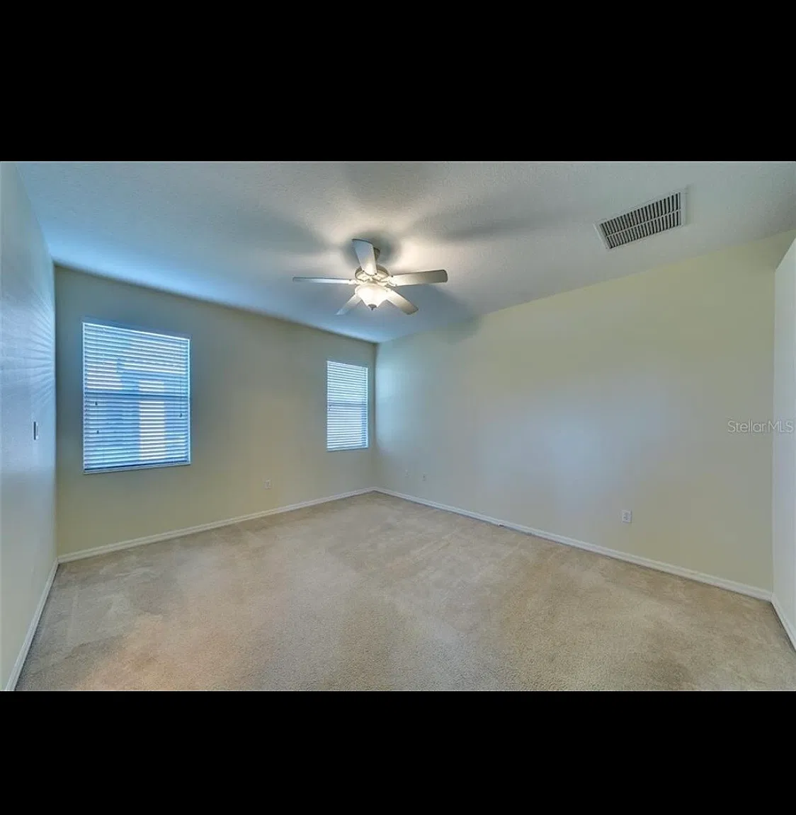 3 bed, 2000 sqft, $1,350 — Photo 2