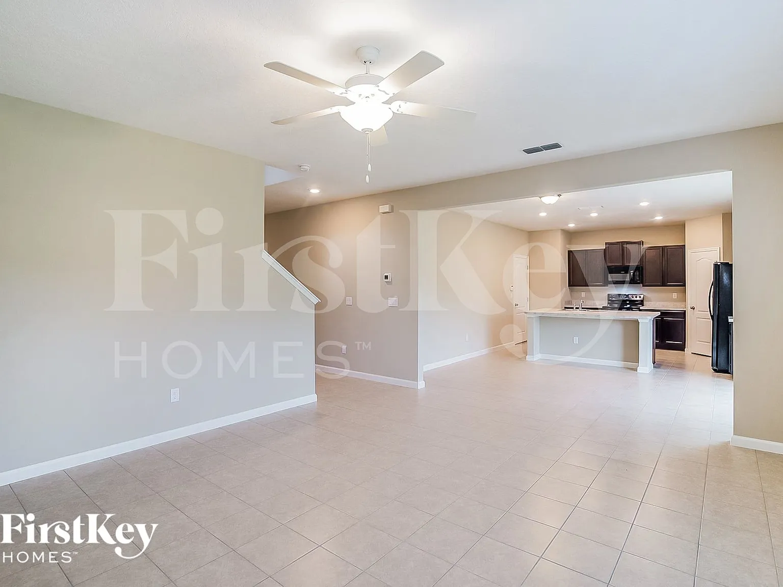 4 bed, 2.5 bath, 2358 sqft, $2,630 — Photo 2