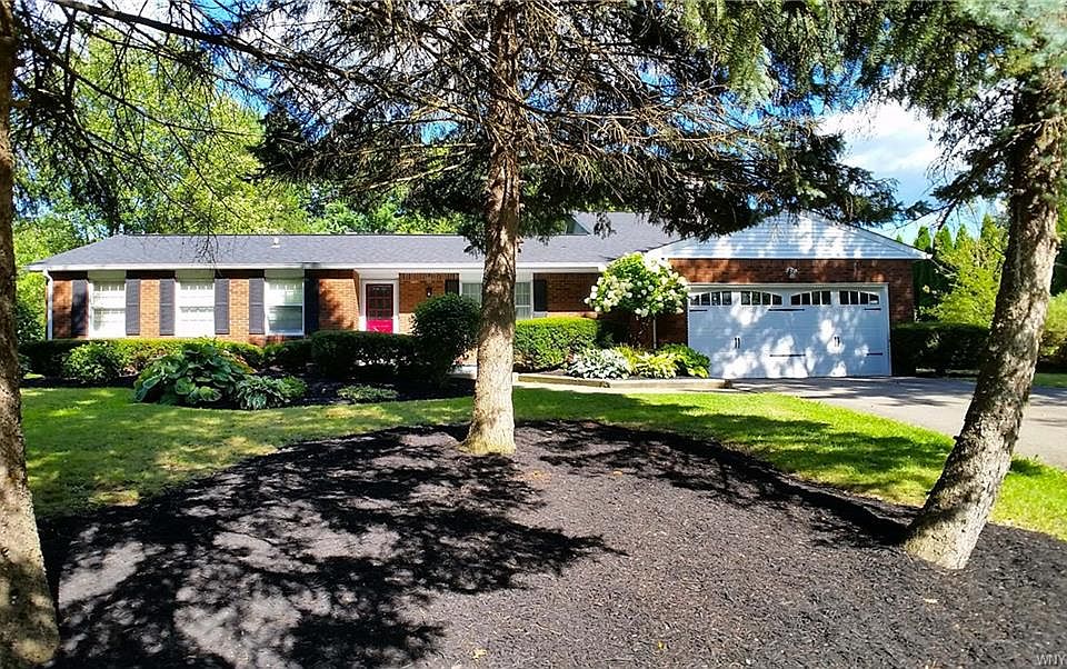 1st image of 7 Rolling Hills Dr