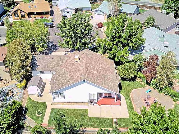 3rd image of 2947 E Erika Ct