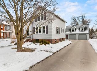 847 Center Ave, Oostburg, WI 53070
