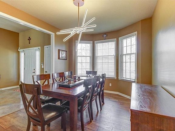 4th image of 5229 NE Sawgrass Dr