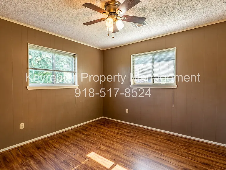 4822 S Spruce Dr — Photo 10