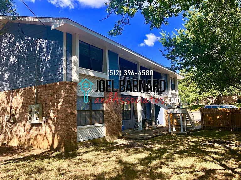 110 Lady Bird Lane — Photo 18