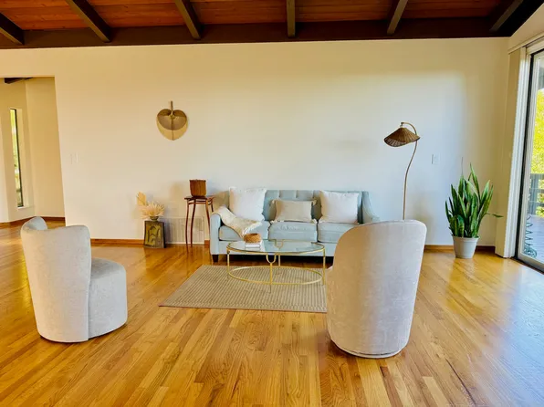 760 La Mesa Dr, Portola Valley, CA 94028