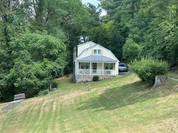 1460 Spring Valley Cir, Huntington, WV 25704