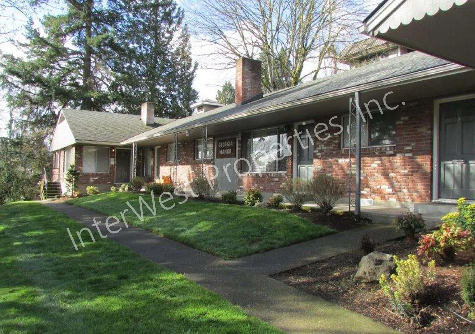 2 bed, 857 sqft, $1,695 — Photo 1