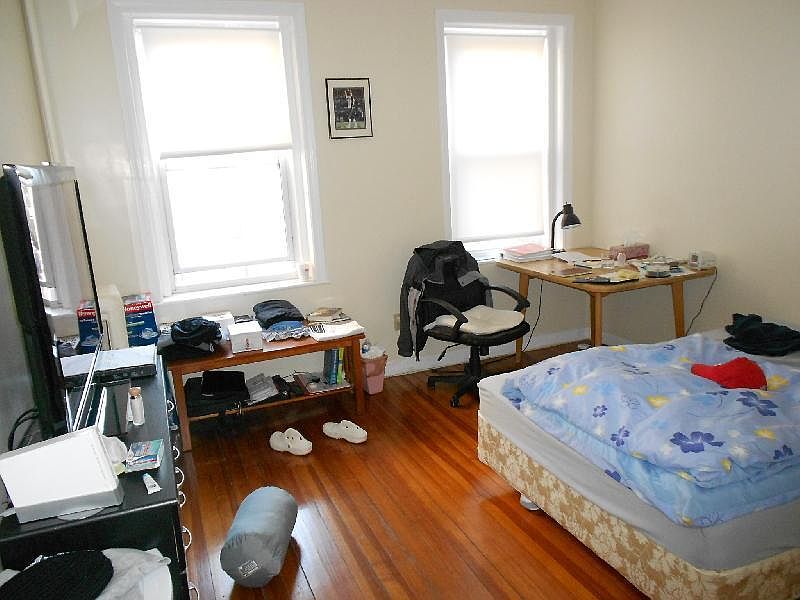 2nd image of 1120 Commonwealth Ave #12XR
