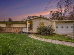 2311 Foote Manor Dr, Jackson, MI 49203