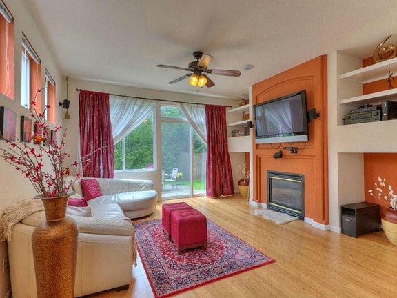 4th image of 22629 SE 13th St