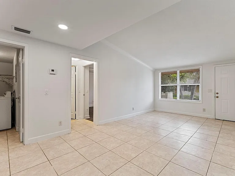 7110 Southgate Blvd — Photo 13
