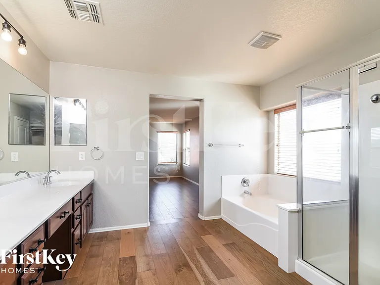 22427 N Vanderveen Way — Photo 10