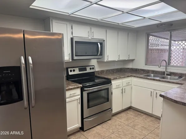 6733 N 44TH Avenue, Glendale, AZ 85301