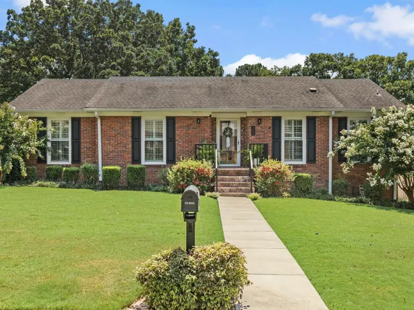 106 Deer Trail Ln, Florence, AL 35633