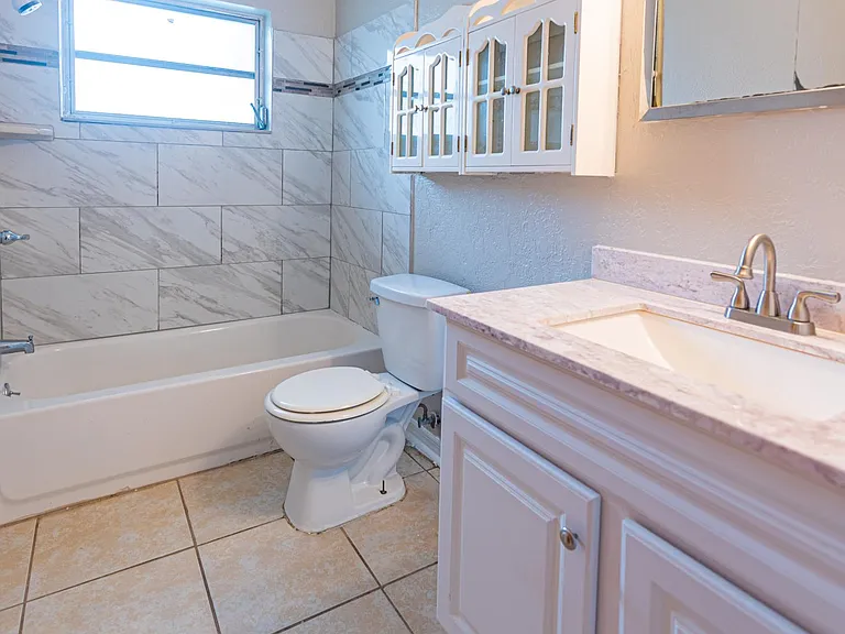 38 Regina Blvd — Photo 19