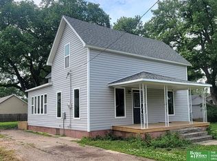 1321 N Main St, Henderson, NE 68371