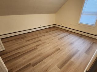 22 Cleveland St #2, Providence, RI 02904