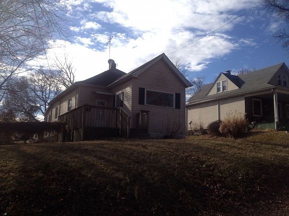 2nd image of 3021 Fernwood Ave