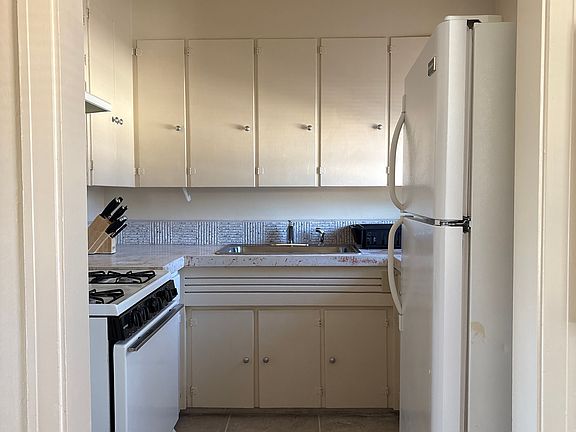 5th image of 2011 23rd St #D
