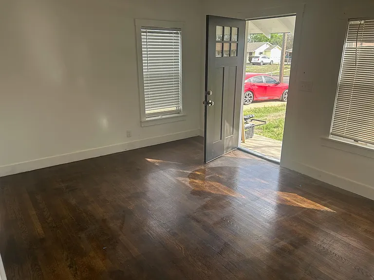 127 Motel Dr — Photo 15