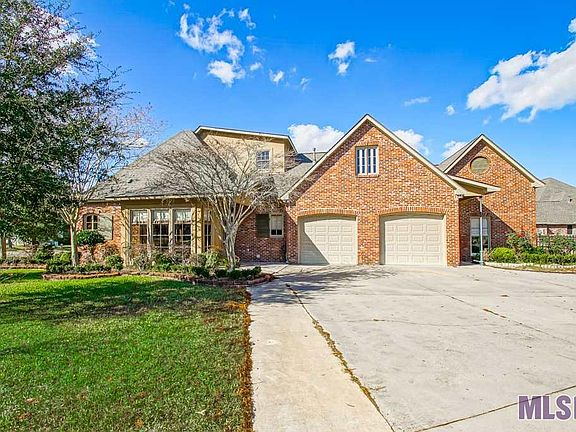 5th image of 18034 Forest Hills Dr