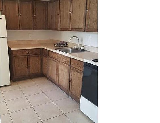 4th image of 4401 N Australian Ave